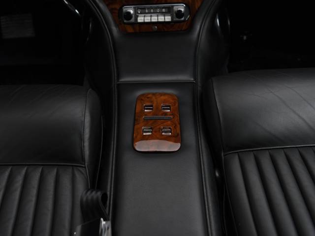 Jaguar Mk X 4.2