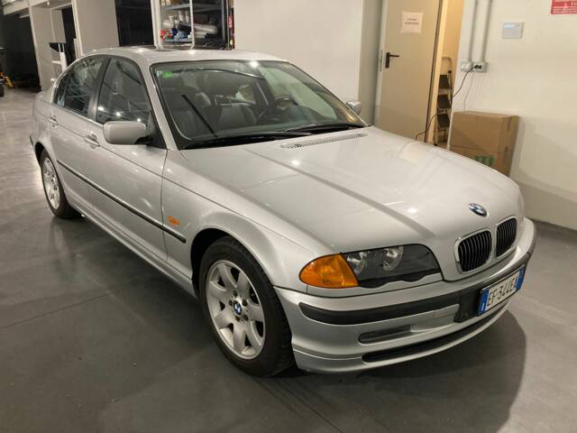 Imagen 1/30 de BMW 323i (1998)