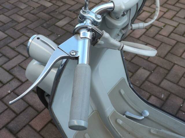 Piaggio Vespa 125