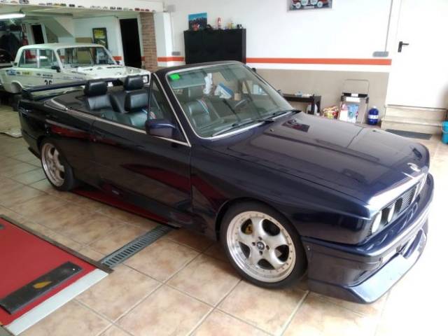 BMW 325i