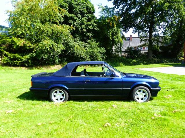 BMW 320i - BMW 320i Cabriolet (E30) 1992