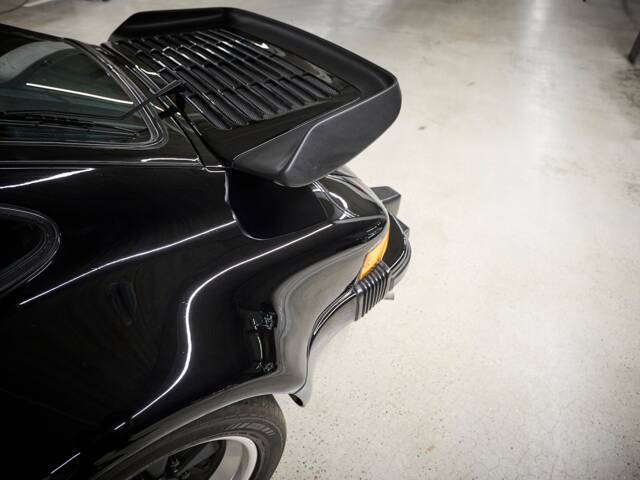Porsche 911 Turbo 3.3