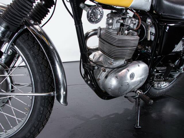 BSA B 44 Victor Grand Prix