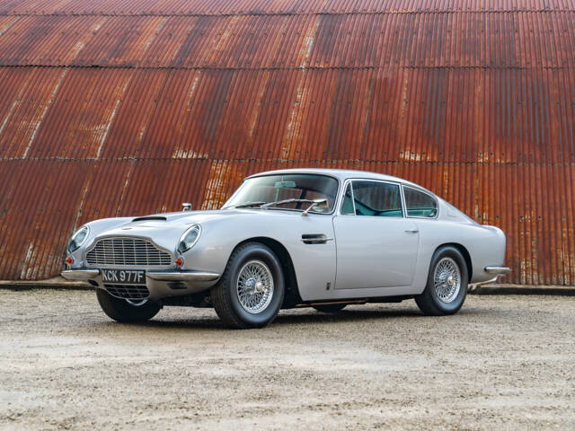 Immagine 1/44 di Aston Martin DB 6 (1967)