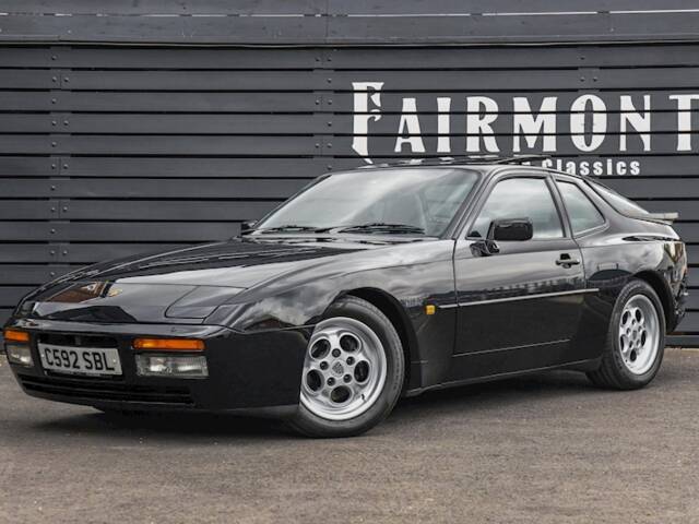 Image 1/22 de Porsche 944 Turbo (1986)