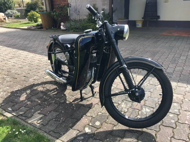 Bild 1/12 von MZ DUMMY (1956)
