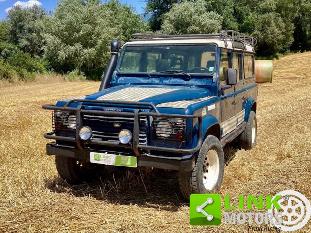 Bild 1/10 von Land Rover Defender 110 Td5 (1999)