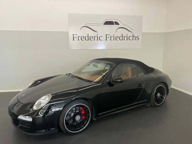 Porsche 911 Carrera 4 GTS