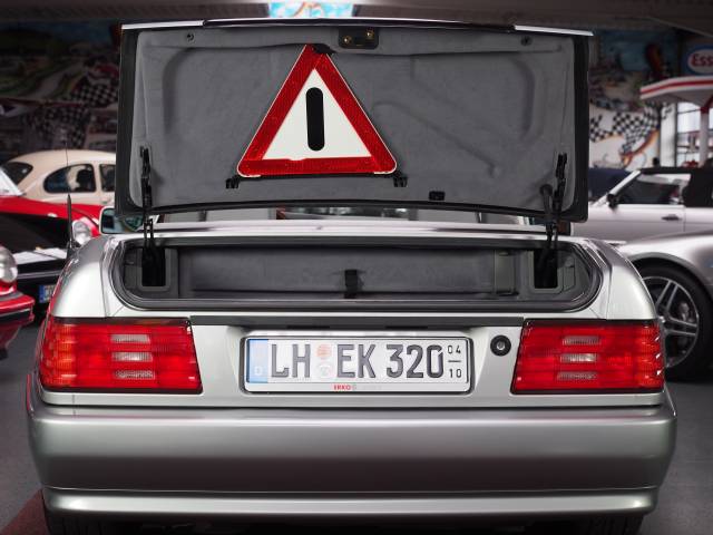 Mercedes-Benz SL 320