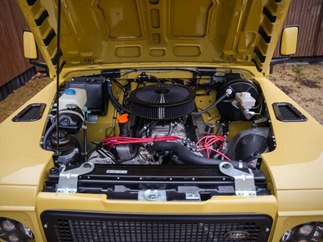 Land Rover 90