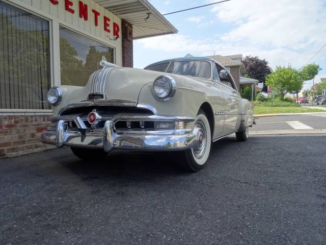 Image 1/11 of Pontiac Chieftain (1951)