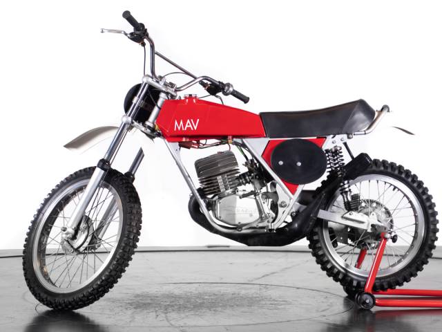 Bild 1/9 von MAV DUMMY (1977)