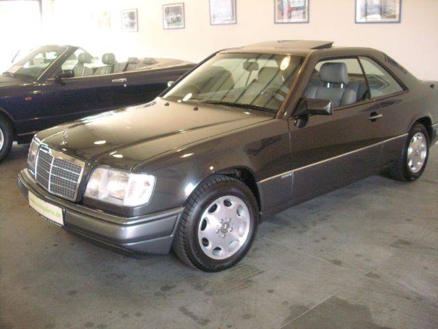 Mercedes-Benz E 320