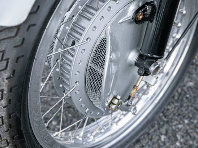 Honda RC 173