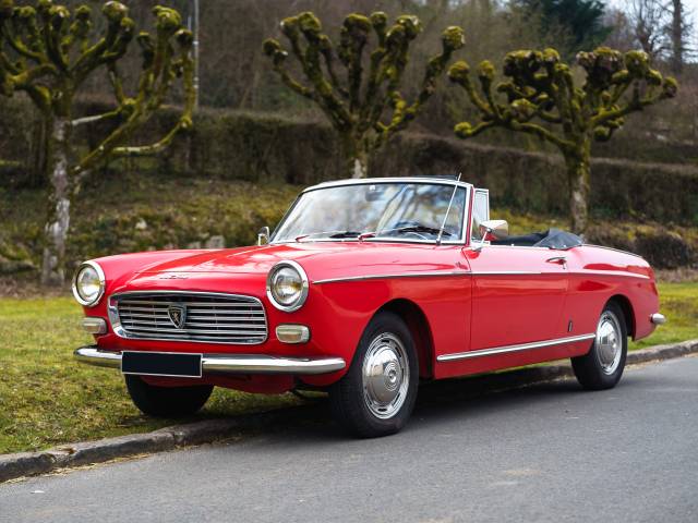 For Sale Peugeot 404 Convertible (1965) offered for AUD 71,148
