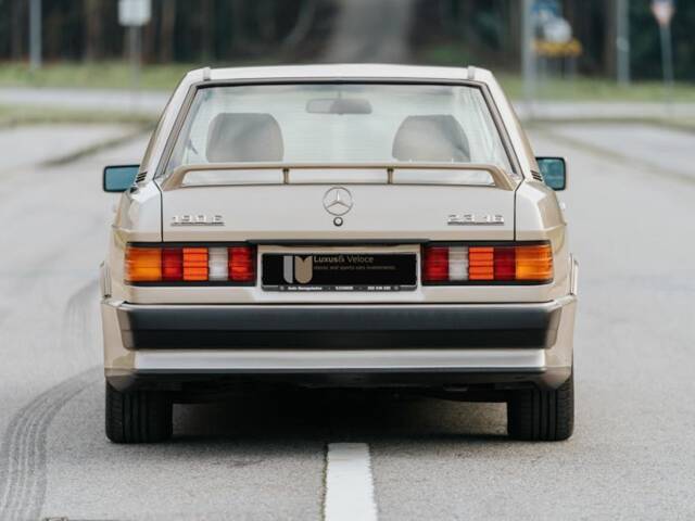 Mercedes-Benz 190 E 2.3-16