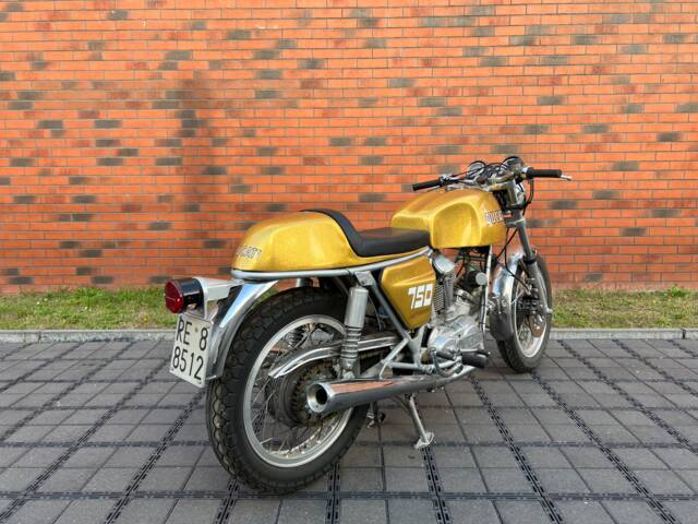 Ducati 750 GT