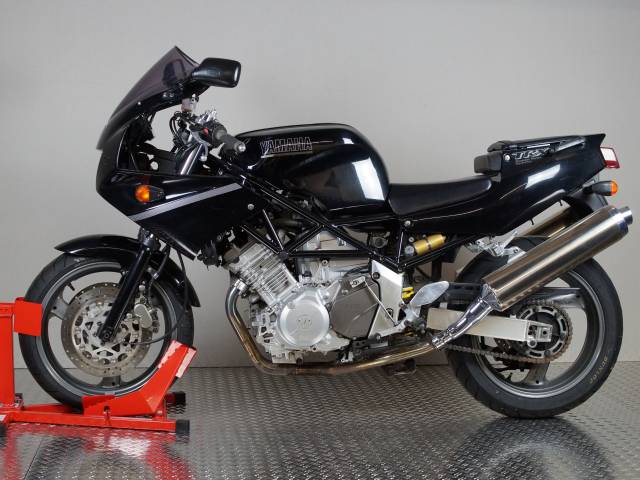 Image 1/17 de Yamaha DUMMY (1996)