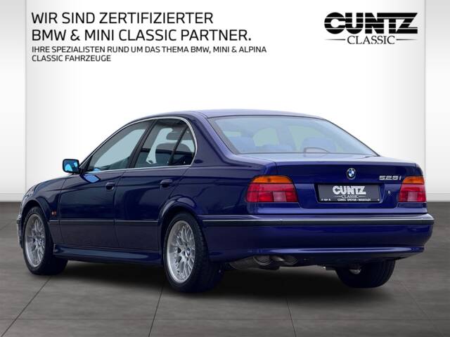 BMW 528i