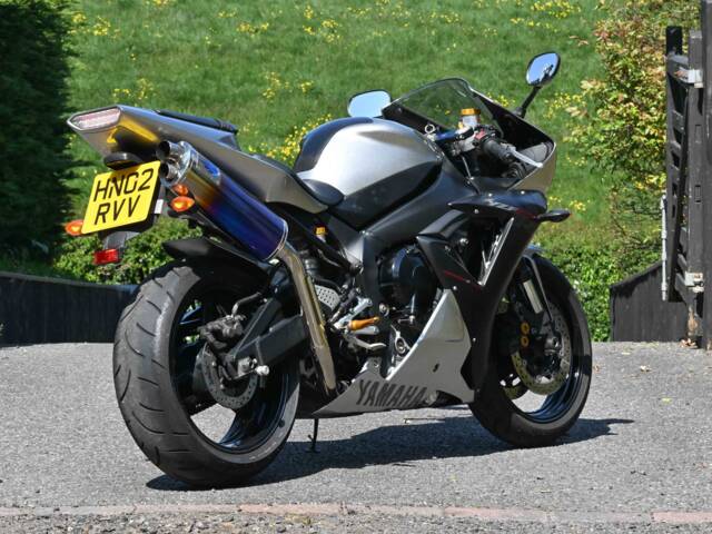 Yamaha YZF-R1