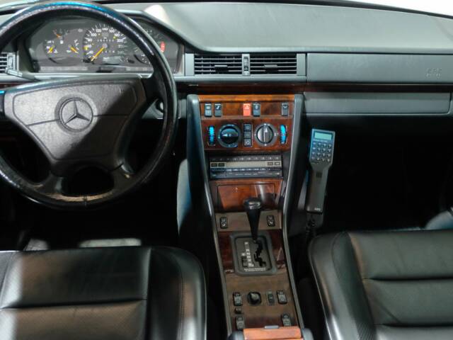 Mercedes-Benz E 500