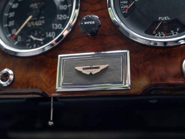 Aston Martin DB 2/4 Mk II