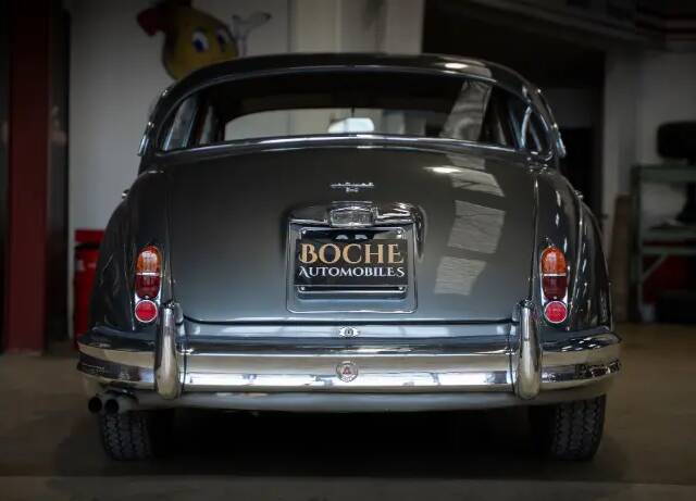 Jaguar Mk II 3.8
