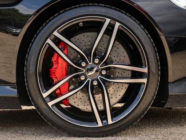 Aston Martin DB 9 GT Volante