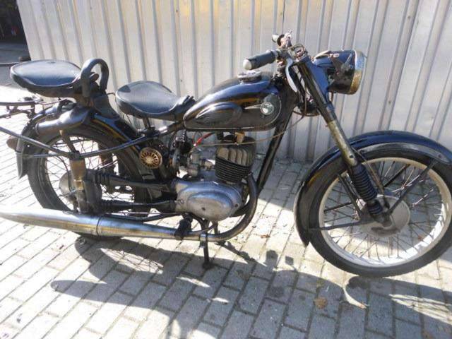 Bild 1/17 von MZ DUMMY (1956)