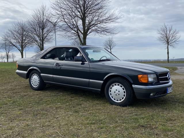 Mercedes-Benz 560 SEC - ...und von vorn...