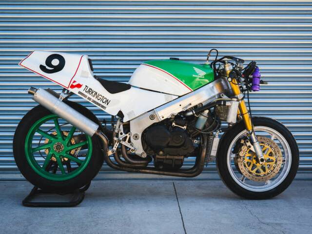 Honda VFR 750R RC36