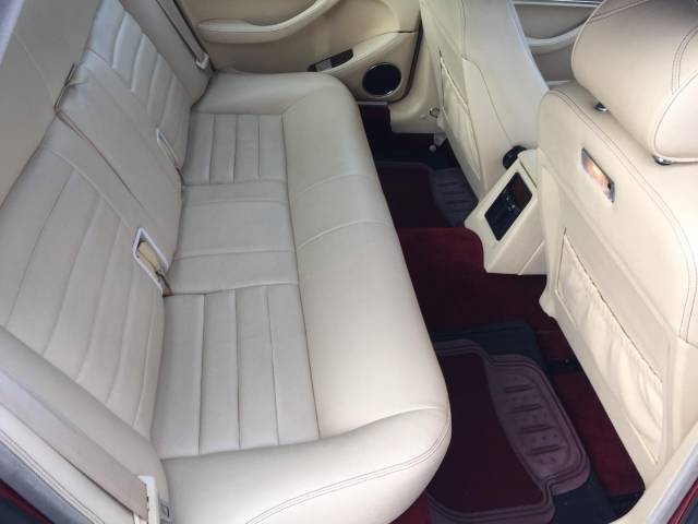 Jaguar XJ 40 3.2