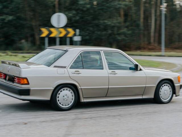 Mercedes-Benz 190 E 2.3-16