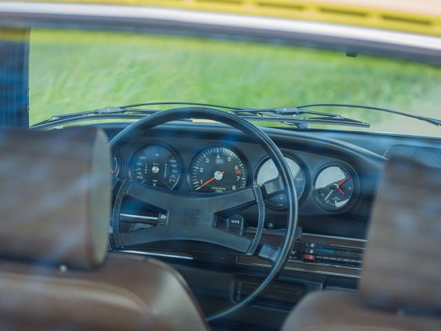 Porsche 911 2.4 T