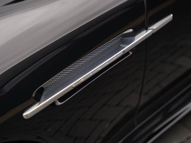 Aston Martin DBS