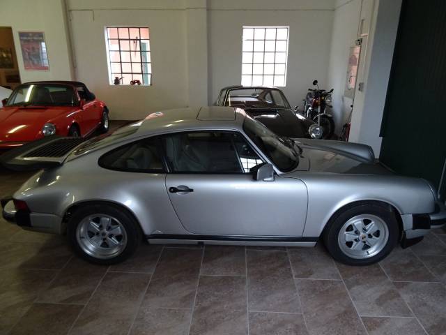 Porsche 911 Carrera 3.2 "25 years 911"