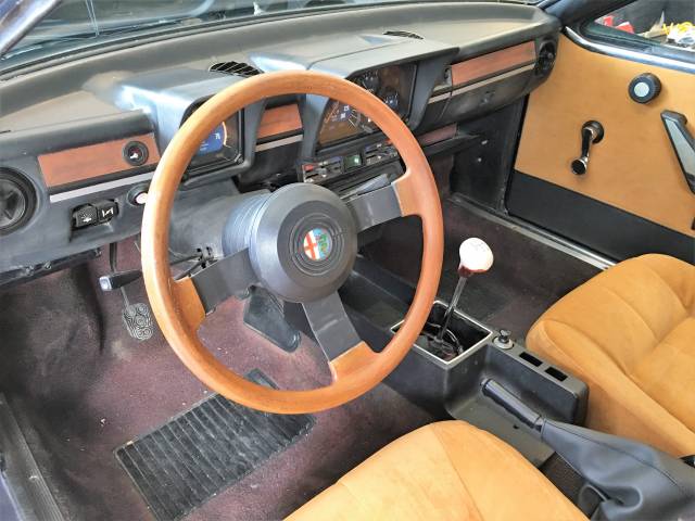 Alfa Romeo Alfetta GTV 2.0
