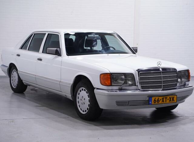 Bild 1/7 von Mercedes-Benz 560 SEL (1989)