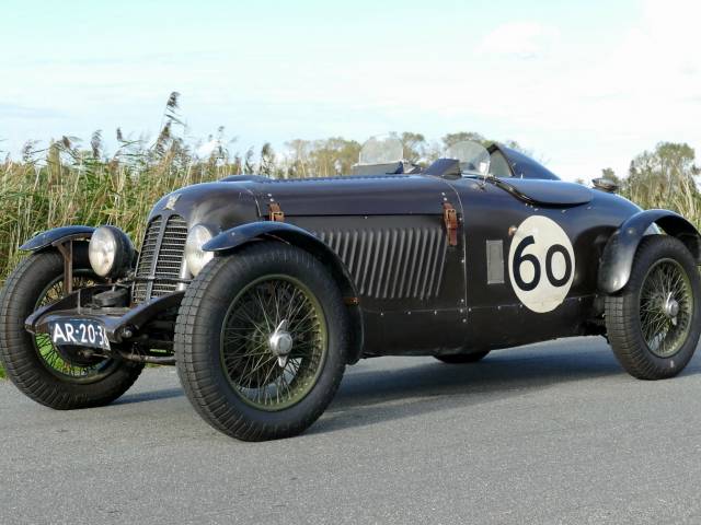 Bild 1/13 von Rover 16 hp (1940)
