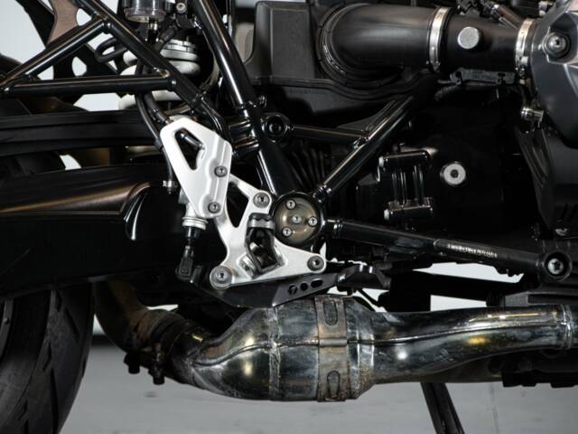 BMW R NineT