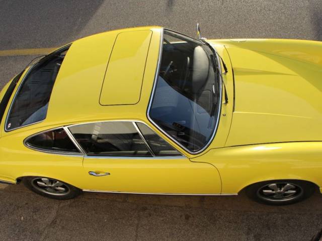 Porsche 911 2.4 E