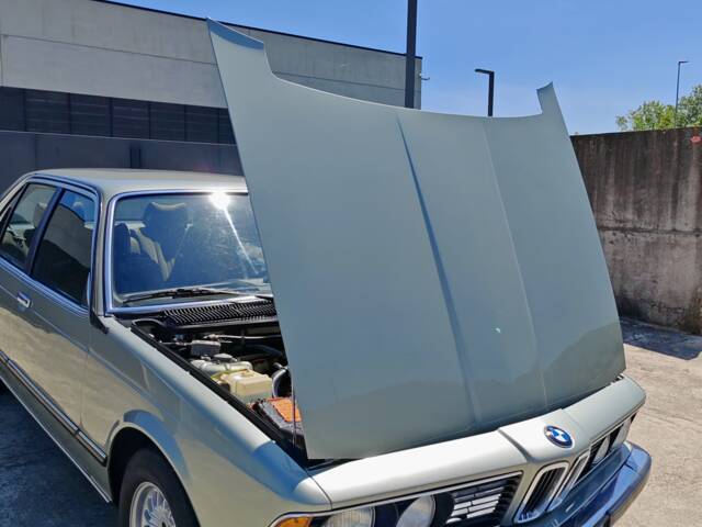 BMW 745i