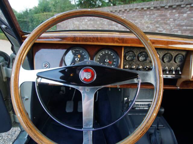 Jaguar Mk II 3.4