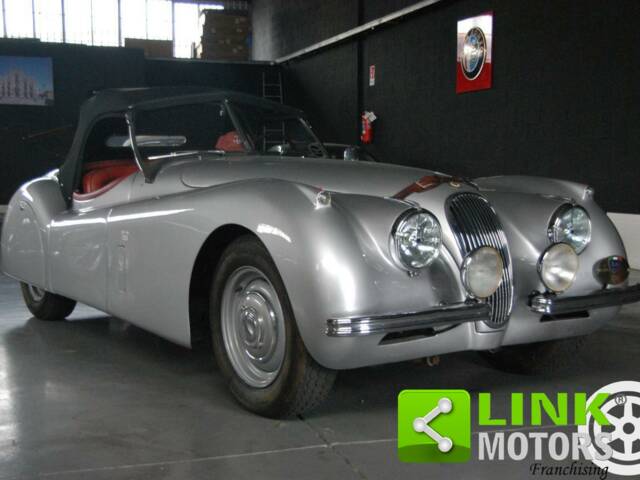 Image 1/10 of Jaguar XK 120 SE OTS (1954)