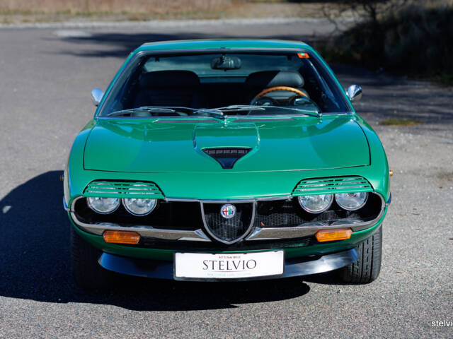 Alfa Romeo Montreal