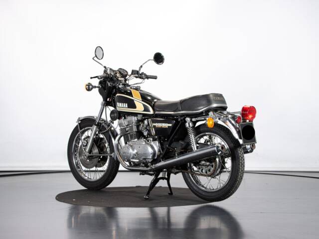 Yamaha TX 500