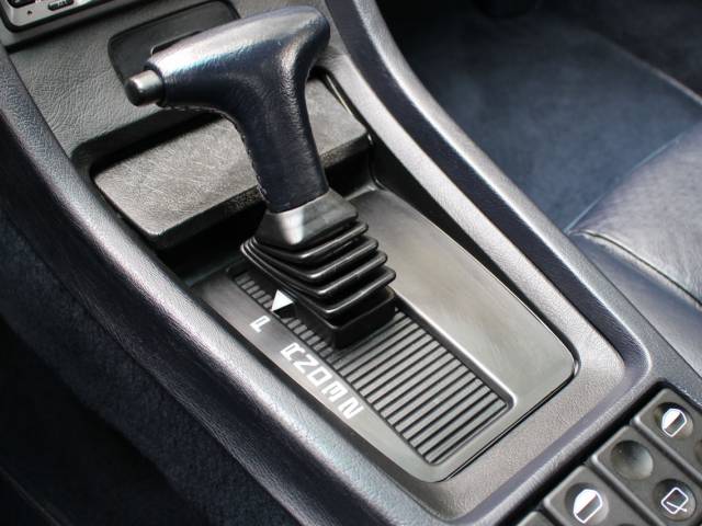 Porsche 928 S4