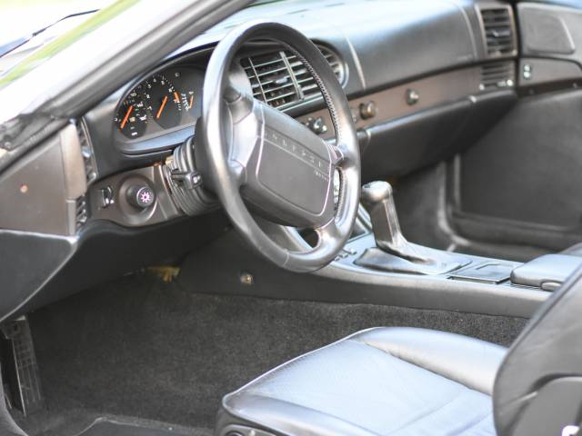 Porsche 944 S2 - Innen