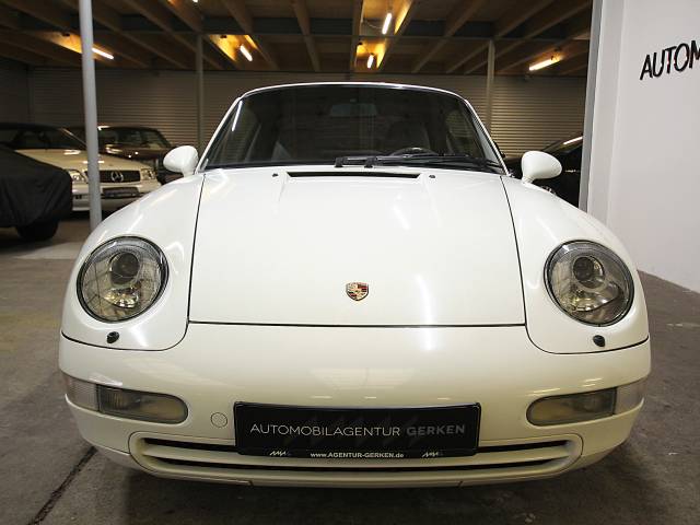 Porsche 911 Carrera