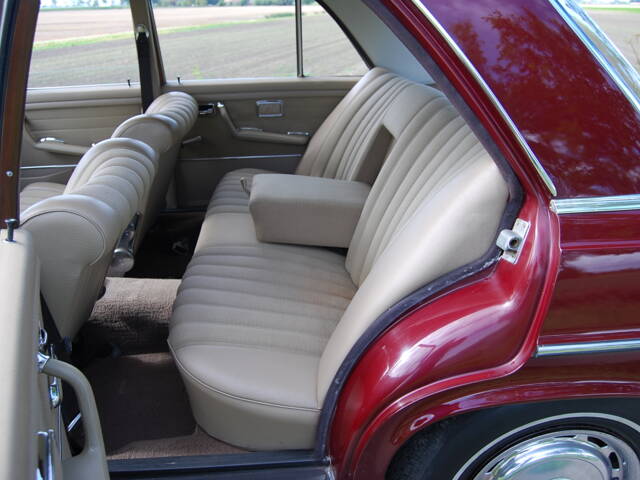 Mercedes-Benz 280 SE